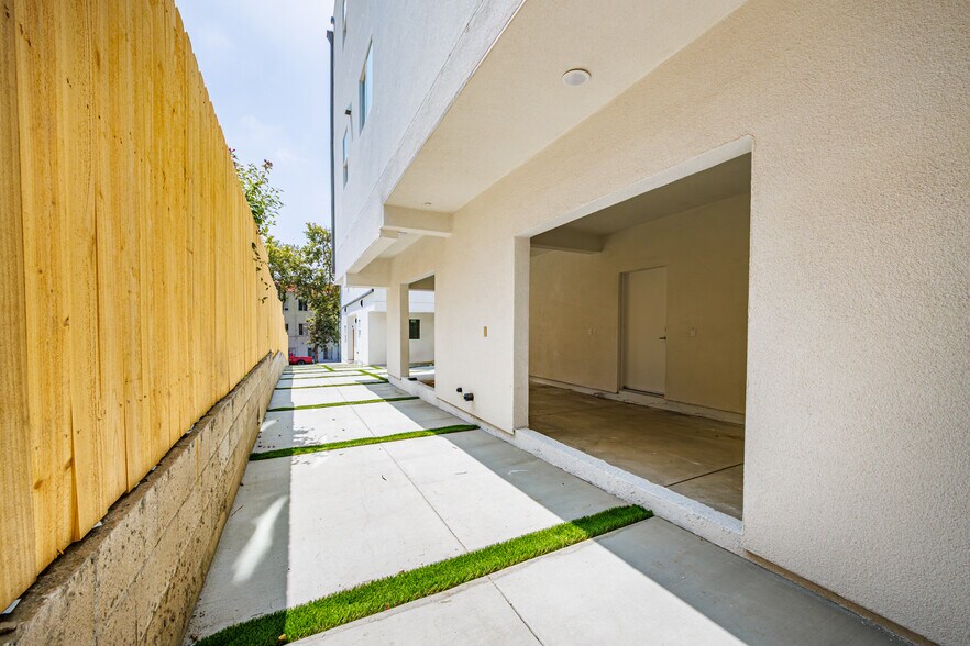 More Photos Of 4513 Rosewood Ave, Los Angeles Apartments For Sale