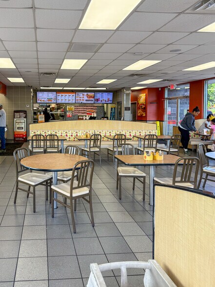 More Photos Of 11941 Maumelle Blvd, North Little Rock Fast Food For Lease