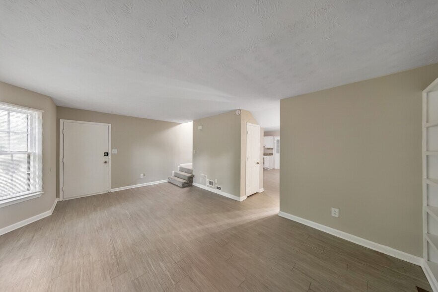 More Photos Of 2611 Golfview Ter SE, Conyers Multifamily For Sale