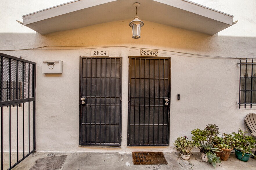 More Photos Of 2806 S Norton Ave, Los Angeles Multifamily For Sale