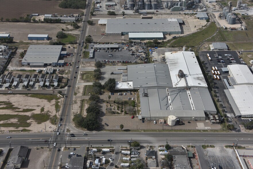 More Photos Of 1501 N Closner Blvd, Edinburg Manufacturing For Sale