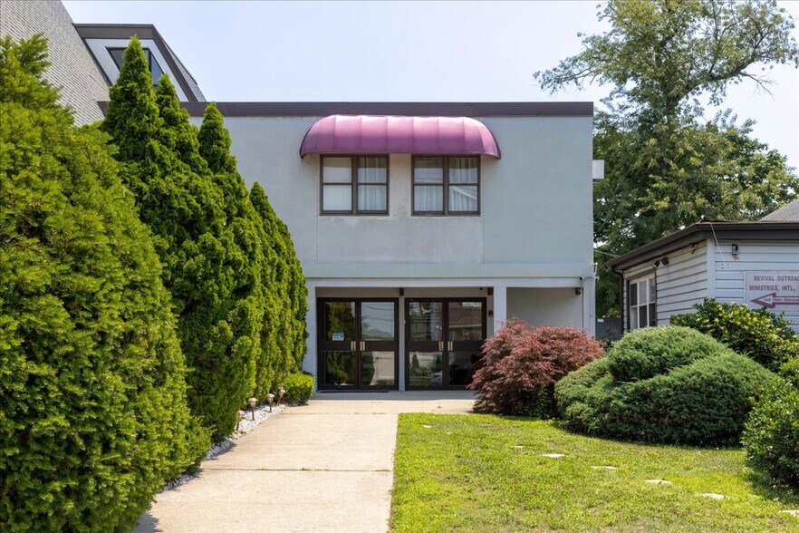 More Photos Of 215 N Hillside Ave, Valley Stream Specialty For Sale