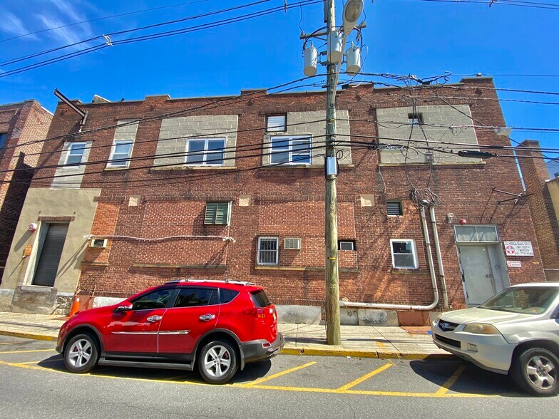 More Photos Of 588 56th St, West New York Manufacturing For Sale