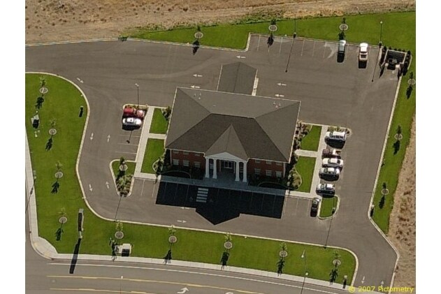 More Photos Of 6921 Crosswind Blvd, Kennewick Office For Sale