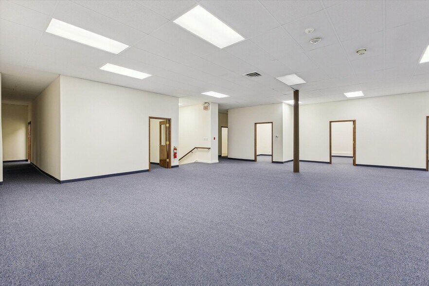 More Photos Of 711 Washington Ave, Bay City Medical For Sale
