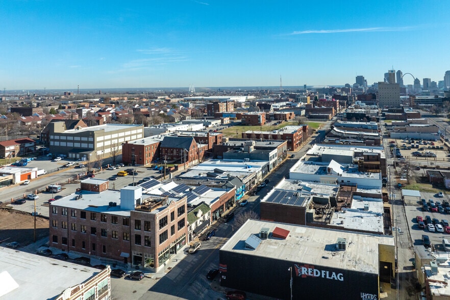 More Photos Of 3041-3043 Locust St, Saint Louis Apartments For Lease