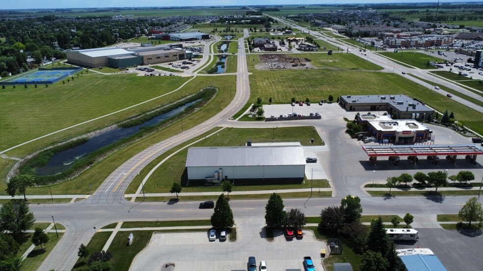 More Photos Of 1155 40th Ave S, Grand Forks Sports And Entertainment For Sale