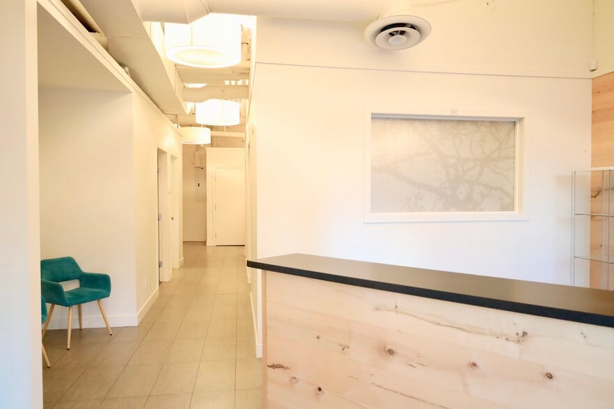 More Photos Of 1108 Richards St, Vancouver Apartments For Lease