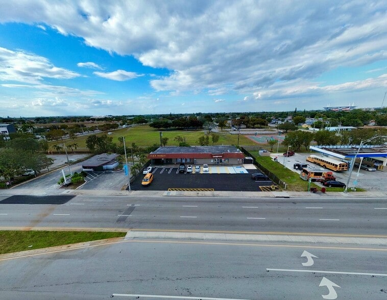 More Photos Of 3251-3255 NW 183rd St, Opa Locka Storefront For Sale