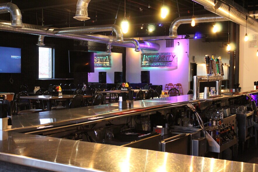 More Photos Of 231 E Main St, Trinidad Bar For Sale