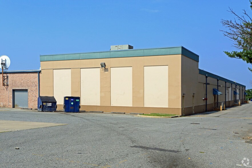 More Photos Of 6041-6235 Oxon Hill Rd, Oxon Hill Unknown For Lease