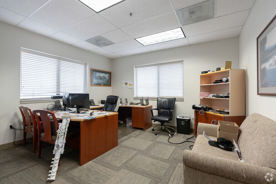 More Photos Of 596 Hoffman Rd, Independence Manufacturing For Sale