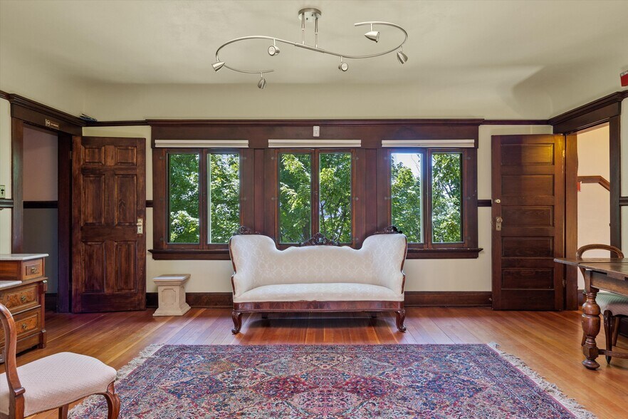 More Photos Of 909 Jefferson St, Red Bluff Specialty For Sale