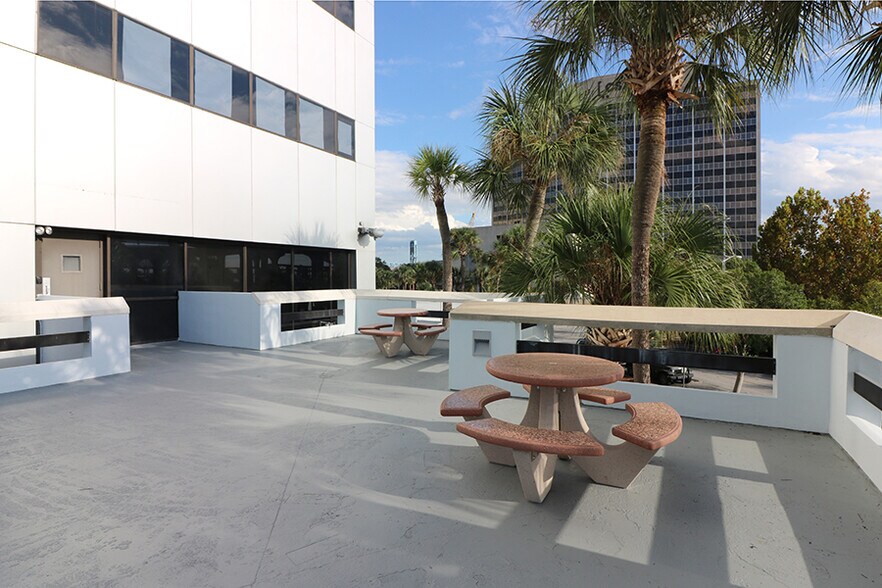 More Photos Of 550 Water St, Jacksonville Office For Lease