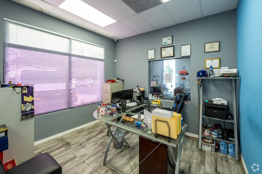 More Photos Of 2618 Sanford Ave, Sanford Freestanding For Lease