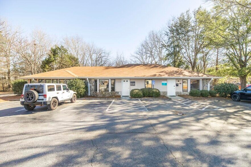 More Photos Of 1020 Keith Dr, Perry Healthcare For Lease