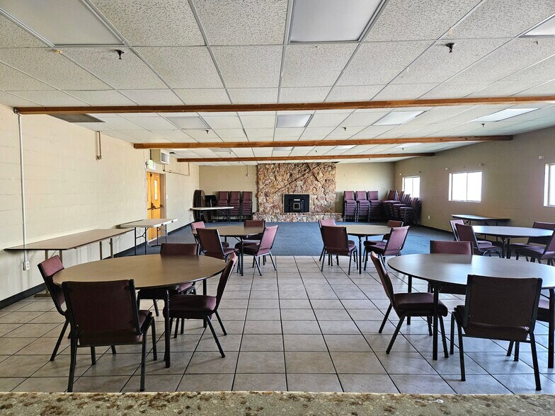 More Photos Of 444 Argonaut St, Manteca Religious Facility For Lease