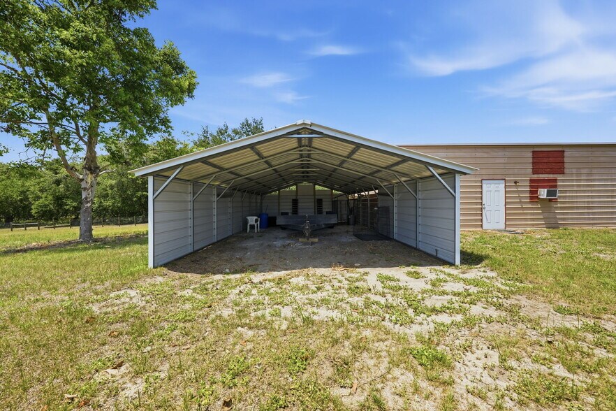 More Photos Of 14433 Lake Yale Rd, Umatilla Land For Sale