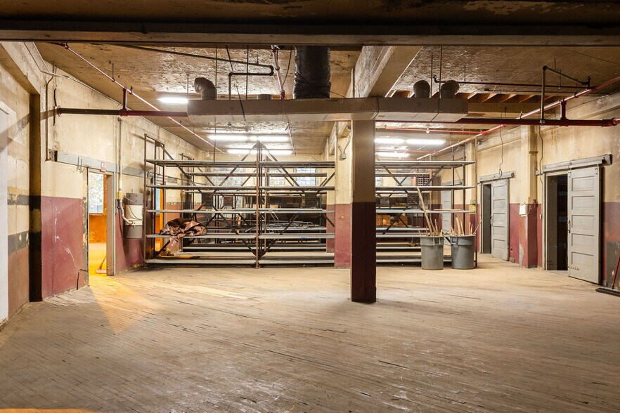 More Photos Of 333 N 6th St, Kansas City Warehouse For Sale