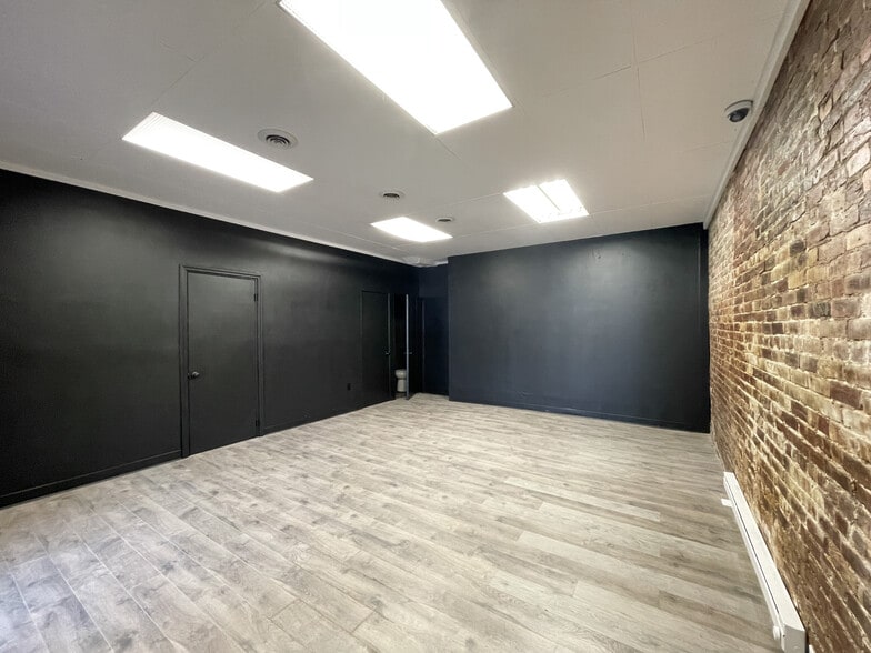 More Photos Of 848 E Warrington Ave, Pittsburgh General Retail For Lease