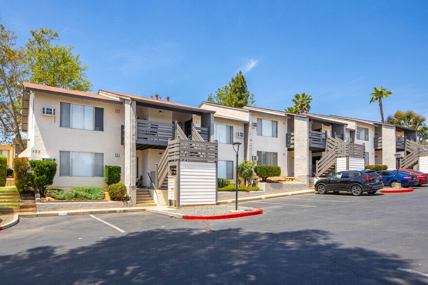More Photos Of 725 Alturas Ln, Fallbrook Apartments For Sale