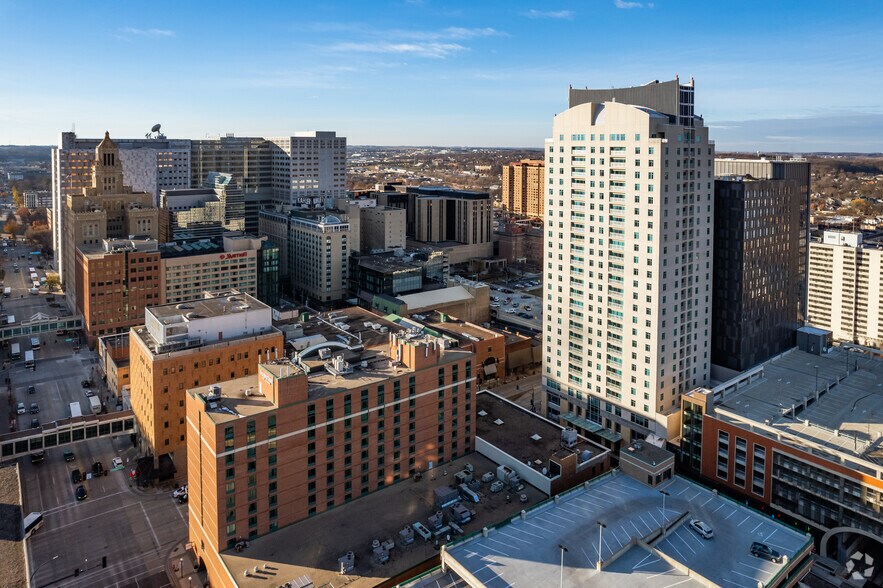 More Photos Of 15 1st St SE, Rochester Hotel For Lease
