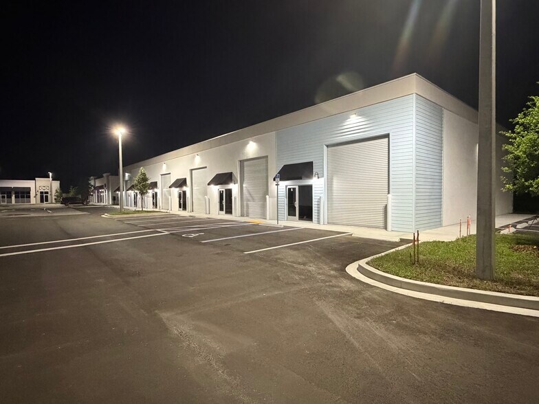 More Photos Of 5600 US Highway 1 N, Saint Augustine Showroom For Lease