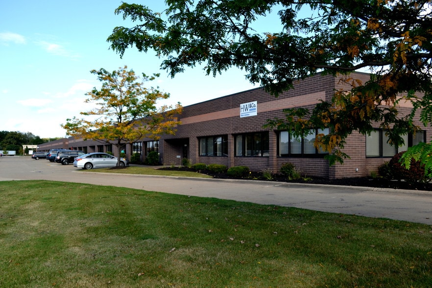 More Photos Of 8800-8816 Tyler Blvd, Mentor Office For Lease