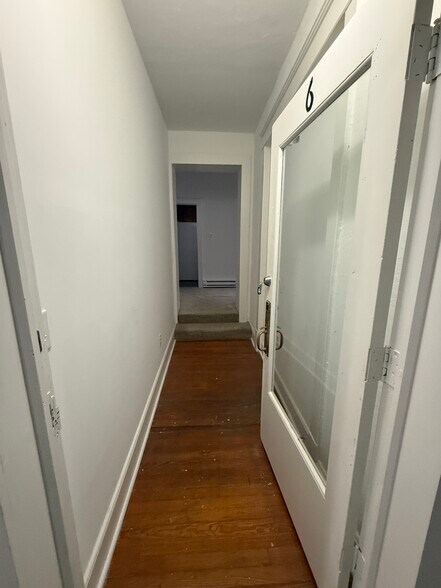 More Photos Of 33 N Washington St, Berkeley Springs Restaurant For Sale