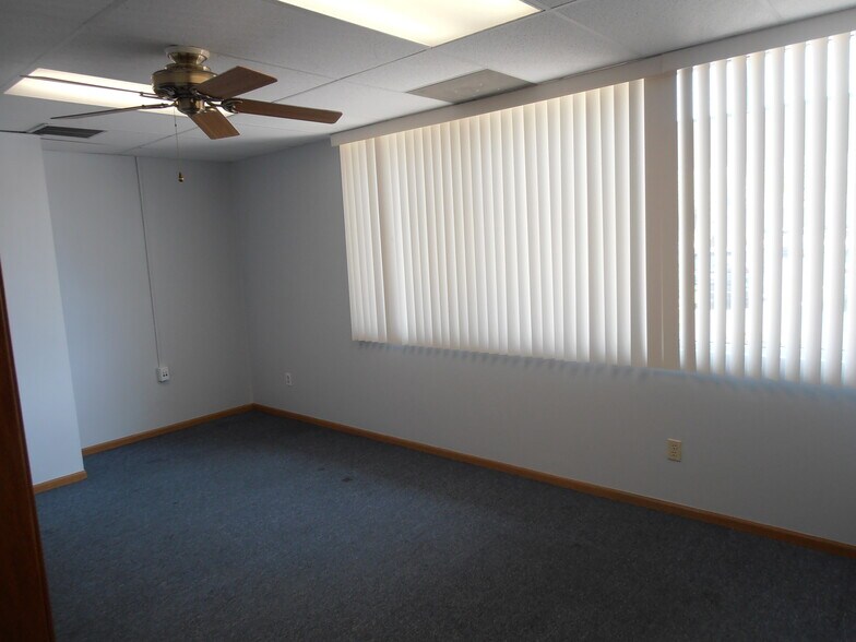 More Photos Of 9000-9030 Cline Ave, Highland Medical For Sale