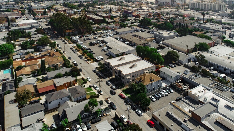 More Photos Of 366 W Palmer Ave, Glendale Apartments For Sale