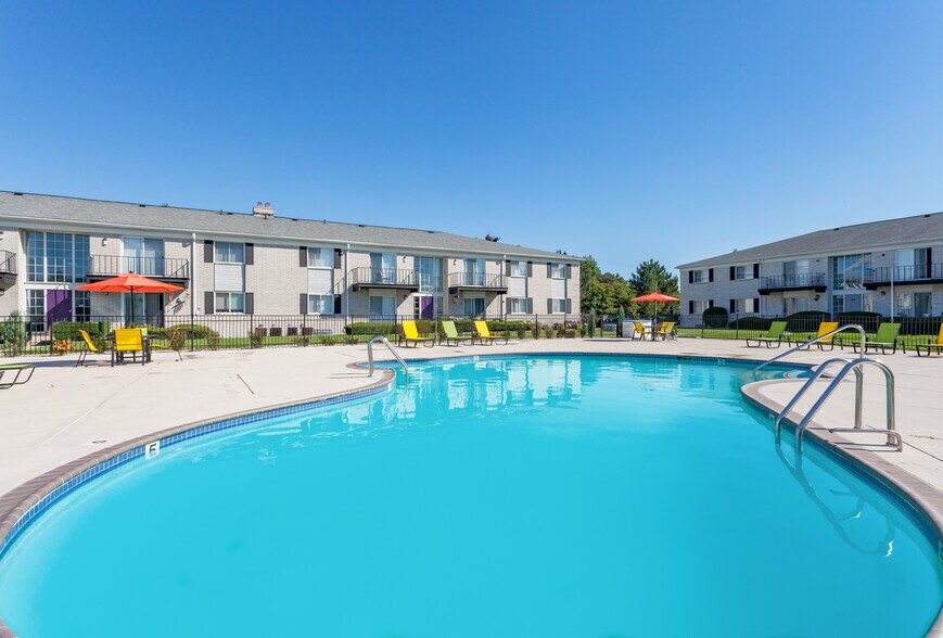 More Photos Of 33105-33255 Warren Rd, Westland Apartments For Sale