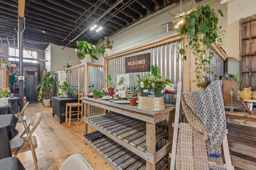 More Photos Of 116-118 N Main St, Sand Springs Storefront Retail Residential For Sale