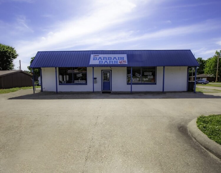 Primary Photo Of 505 S State Highway 53, Campbell General Retail For Sale