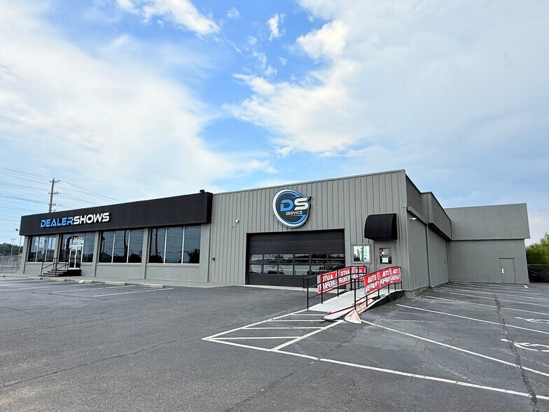 More Photos Of 2660 S Mendenhall Rd, Memphis Auto Repair For Lease