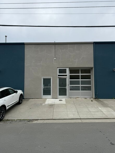 More Photos Of 1940 Union St, Oakland Warehouse For Lease