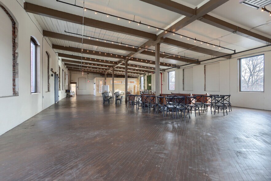 More Photos Of 124 N. 5th Street, Lebanon Warehouse For Sale