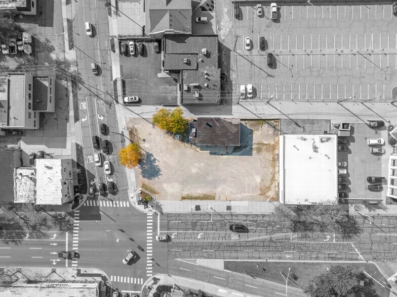 More Photos Of 1005 N Main St, Royal Oak Service Station For Sale