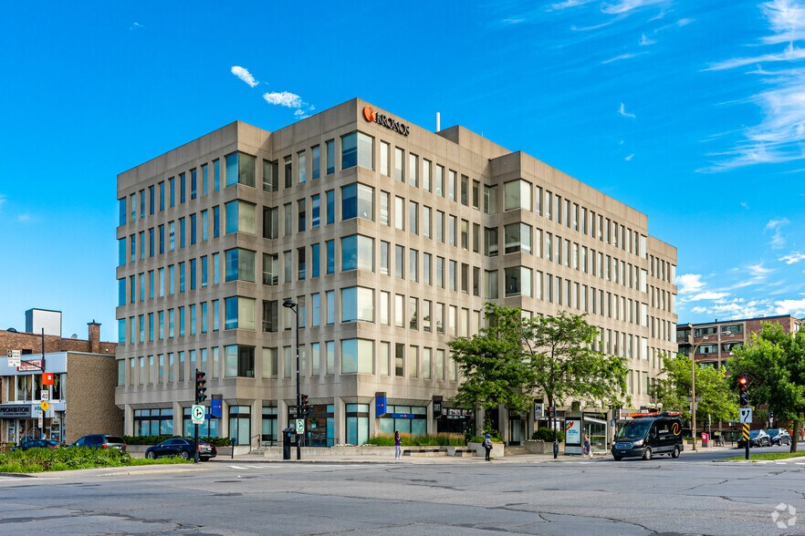 More Photos Of 3525-3535 Ch Queen-Mary, Montréal Office For Sale