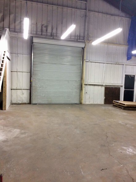 More Photos Of 8418 Broadway St, San Antonio Service For Lease