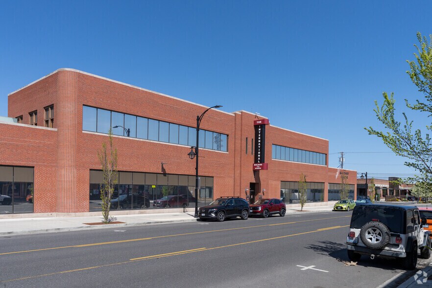 More Photos Of 715 E Sprague Ave, Spokane Warehouse For Lease