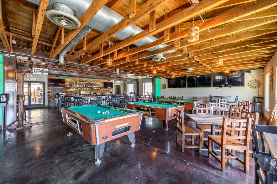 More Photos Of 1721 S Armstrong Ave, Denison Restaurant For Sale