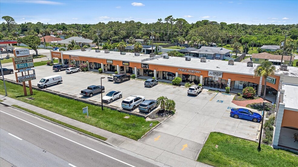 1846 Tamiami Trl S Venice FL - 1846 Tamiami Trl S Venice Photo 4 Of 11