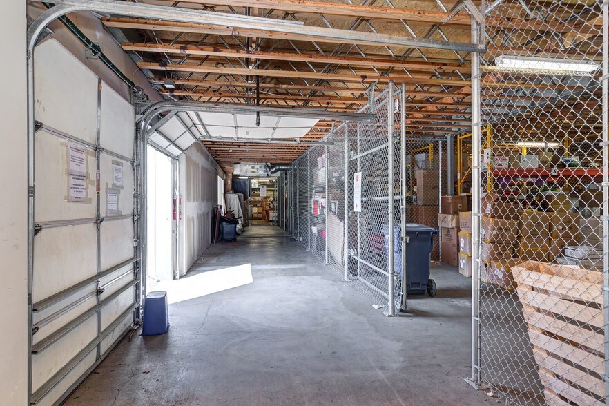 More Photos Of 6363 7th Ave S, Seattle Research And Development For Lease