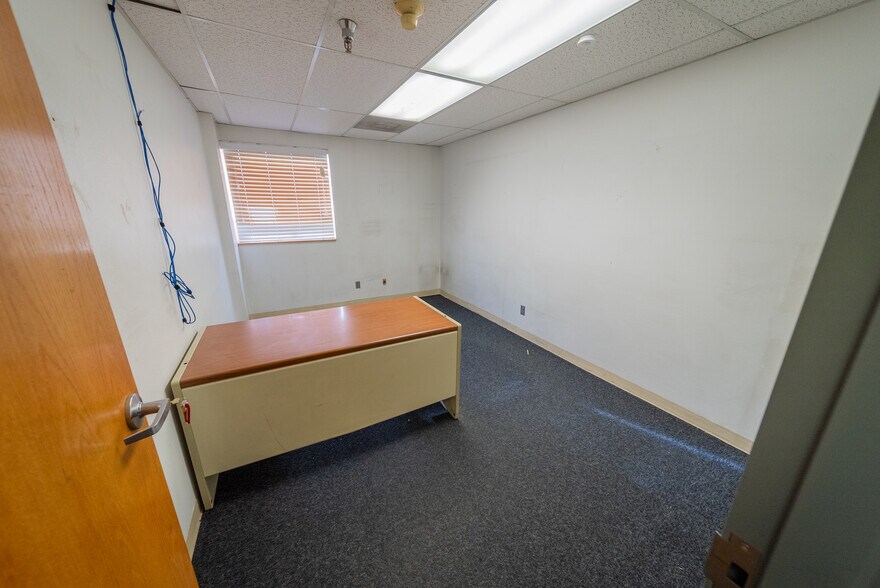 More Photos Of 6501 E 2nd St, Prescott Valley Warehouse For Lease