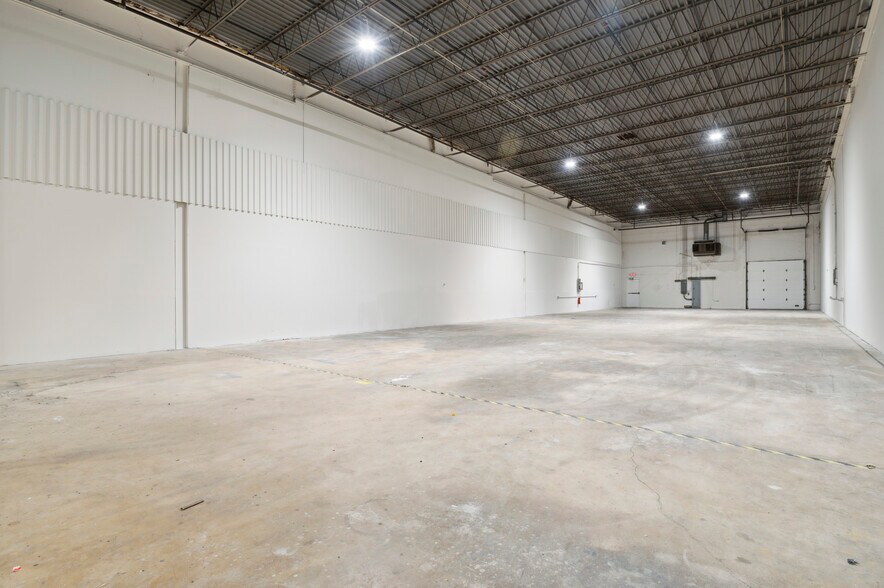 More Photos Of 201 Ruthar Dr, Newark Distribution For Lease