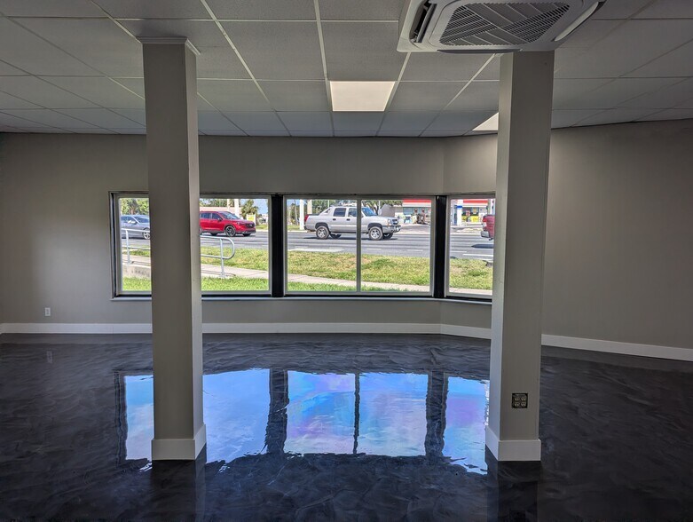 More Photos Of 7940 Grand Blvd, Port Richey General Retail For Sale
