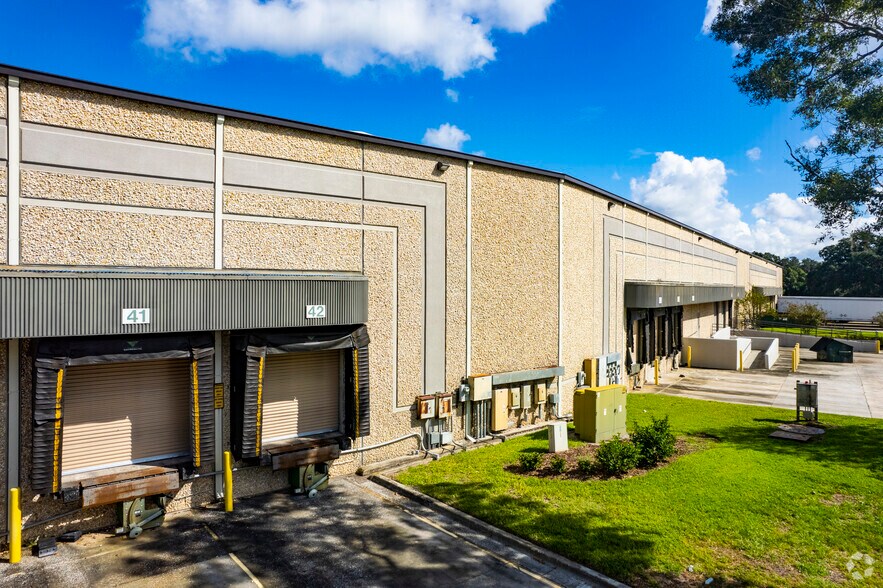 More Photos Of 7105-7125 New Tampa Hwy, Lakeland Warehouse For Lease