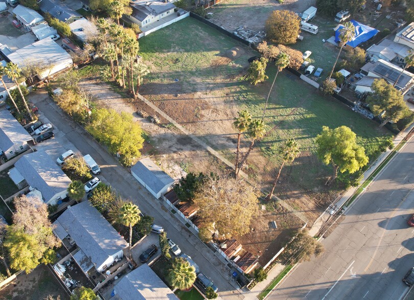 Primary Photo Of 18957-19009 Saticoy St, Reseda Land For Lease