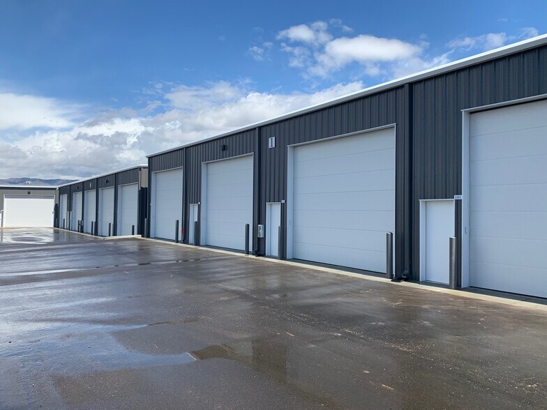 More Photos Of 2140-2162 E Summersweet Dr, Boise Self Storage For Sale